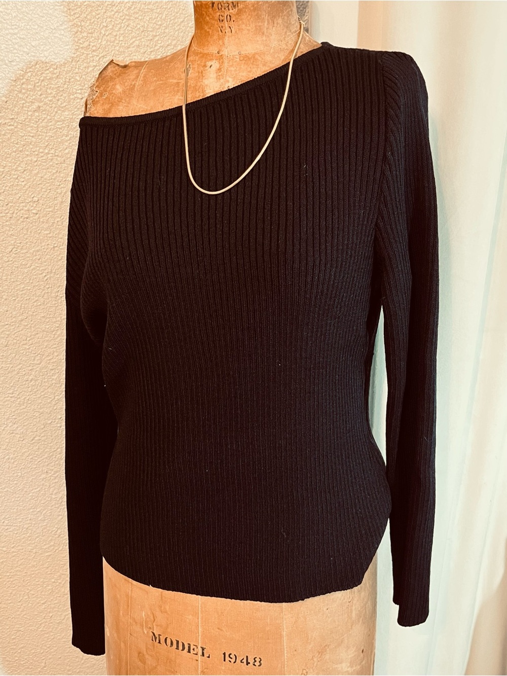 St John Black Ribbed Pullover Sweater Top